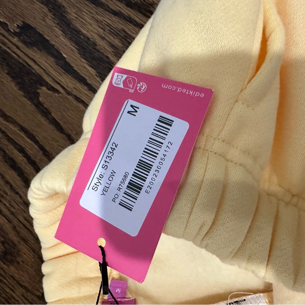 NWT Edikted yellow sweatpants - Picture 3 of 4